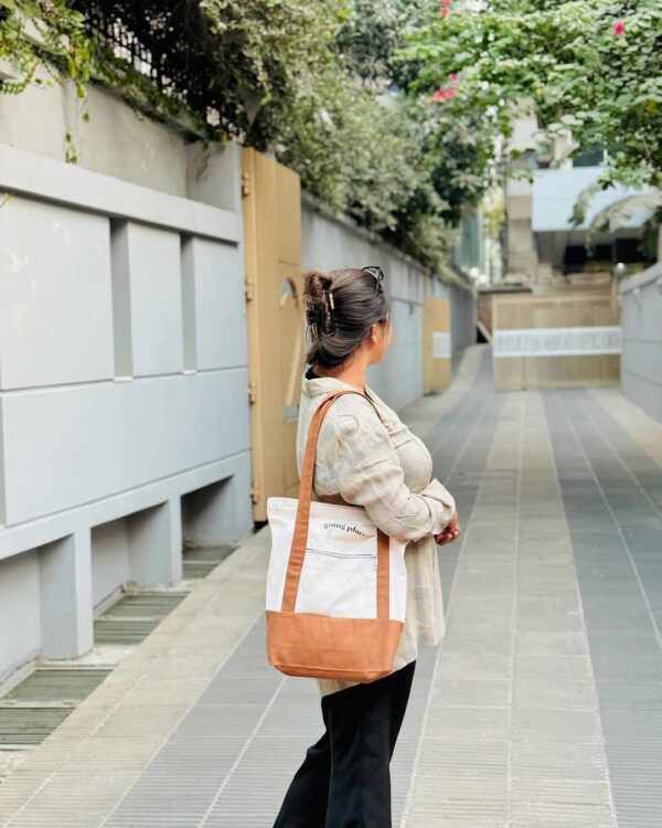 The Nomad Tote – For those always on the move. - Image 2